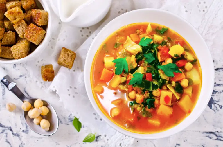 Soupe de pois chiches  et tomates