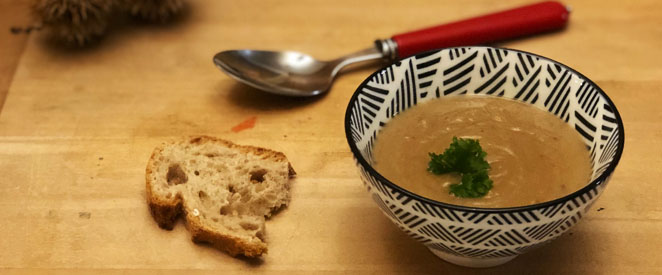 Soupe de châtaignes au vin blanc