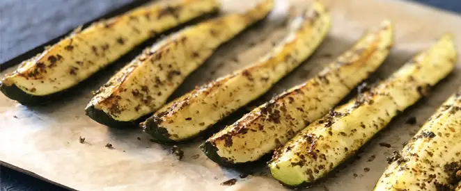 Recette de Courgettes marinées grillées au four