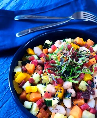 Salade de haricots blancs et légumes d’été