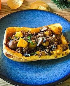 Butternut farcie aux marrons, sarrasin grillé et champignons