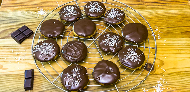 Biscuits nappés au chocolat (sans gluten)