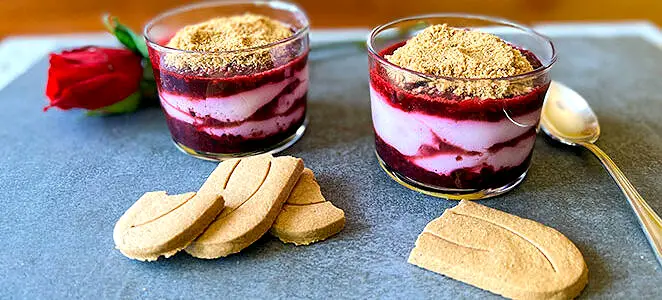 Verrines au coulis de mûres
