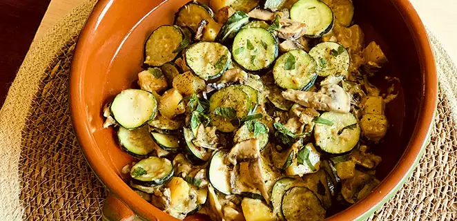 Poêlée de courgettes et champignons au curry