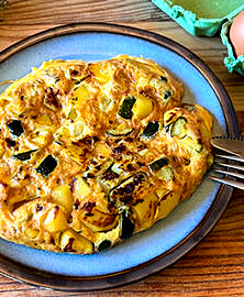 Omelette aux pommes de terre et courgettes (Tortilla)