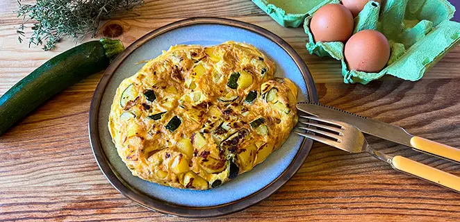 Omelette aux pommes de terre et courgettes (Tortilla)