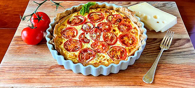 Tarte à la tomate et au thon