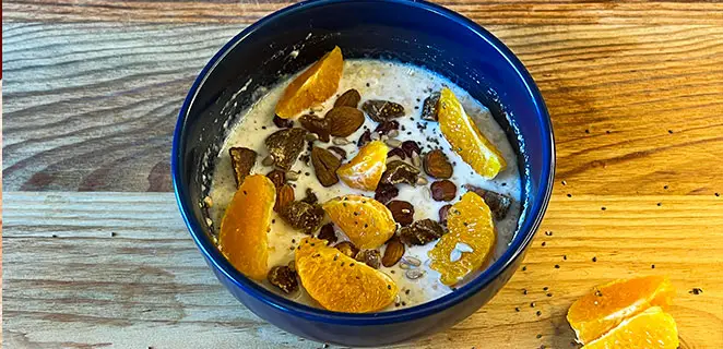 Porridge aux fruits secs et à la clémentine
