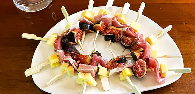 Brochettes apéritives figue et jambon de parme