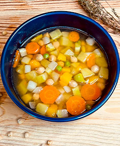 Soupe de légumes aux pois chiches