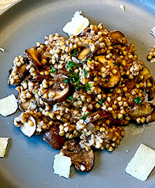 Sarrasin grillé champignons et copeaux de parmesan