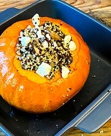Potimarron farci au quinoa et champignons