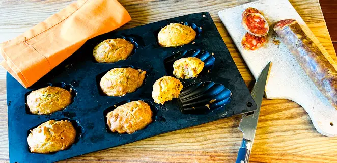 Madeleines aux dés de chorizo et parmesan