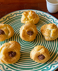 Choux fourrés chocolat