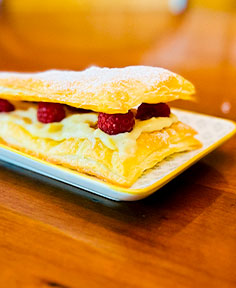 Petits feuilletés à la framboise