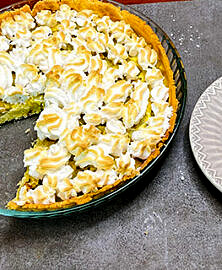 Tarte à la rhubarbe meringuée (sans gluten)