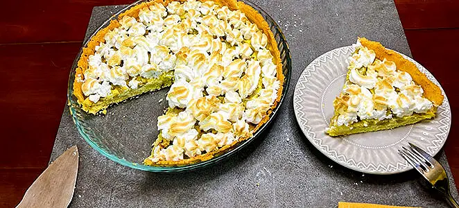 Tarte à la rhubarbe meringuée (sans gluten)