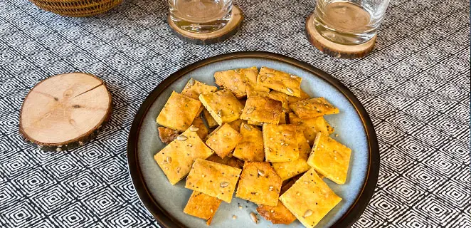 Biscuits apéritifs à la farine de pois chiches