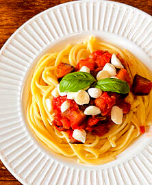 Linguines aubergine et mozzarella