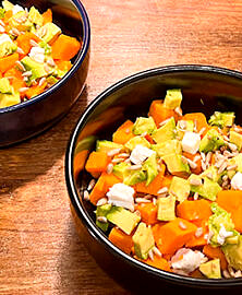 Salade patate douce, avocat, feta aux graines de tournesol