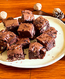 Brownies pomme, noix, chocolat