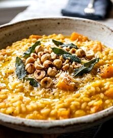 Risotto crémeux au butternut et noisettes torréfiées